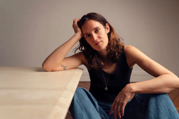 Alcool, intime et politique : interview de Claire Touzard